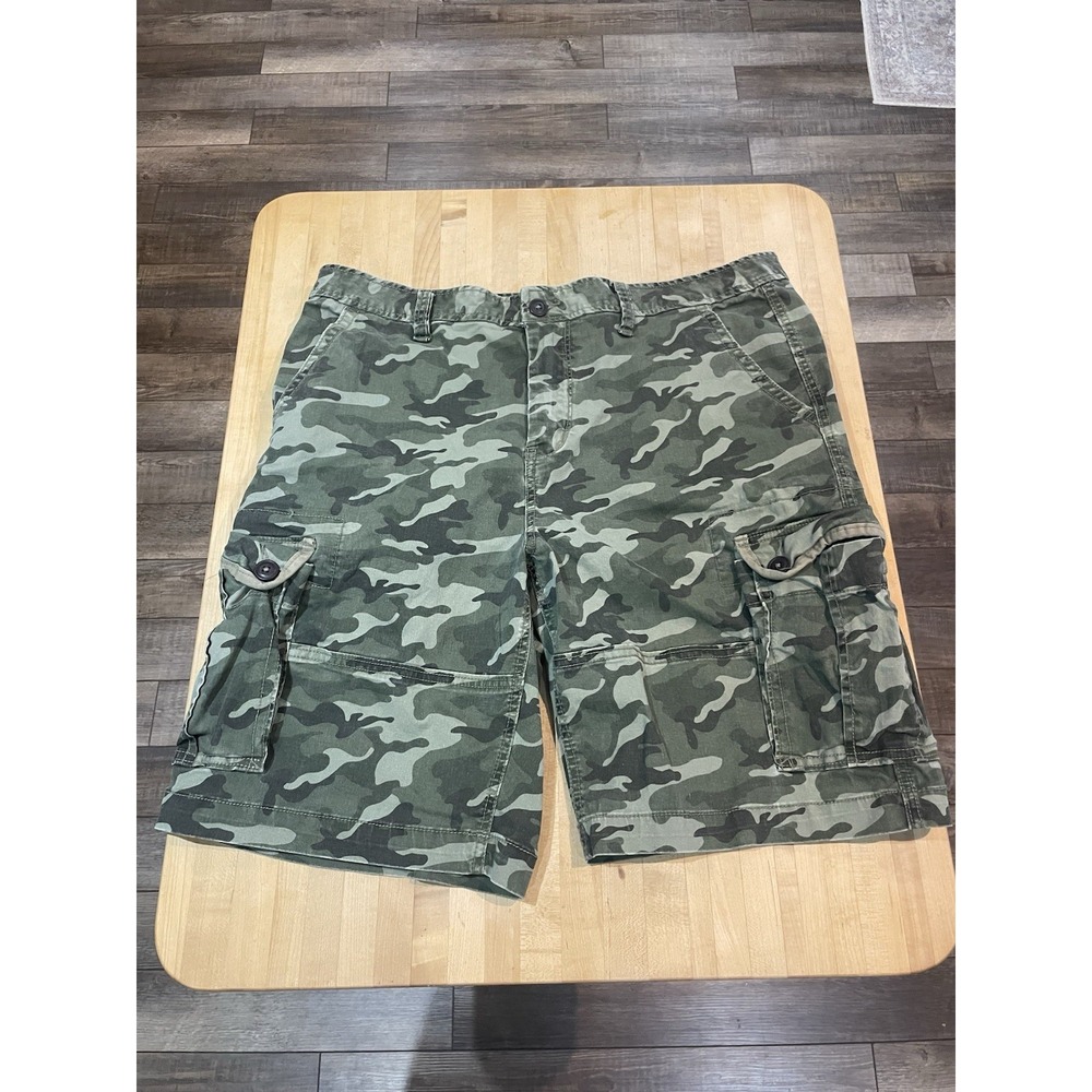 Aeropostale Green Camo Cargo Shorts Men's 36" Cotton Y2K Style Bermuda Grunge